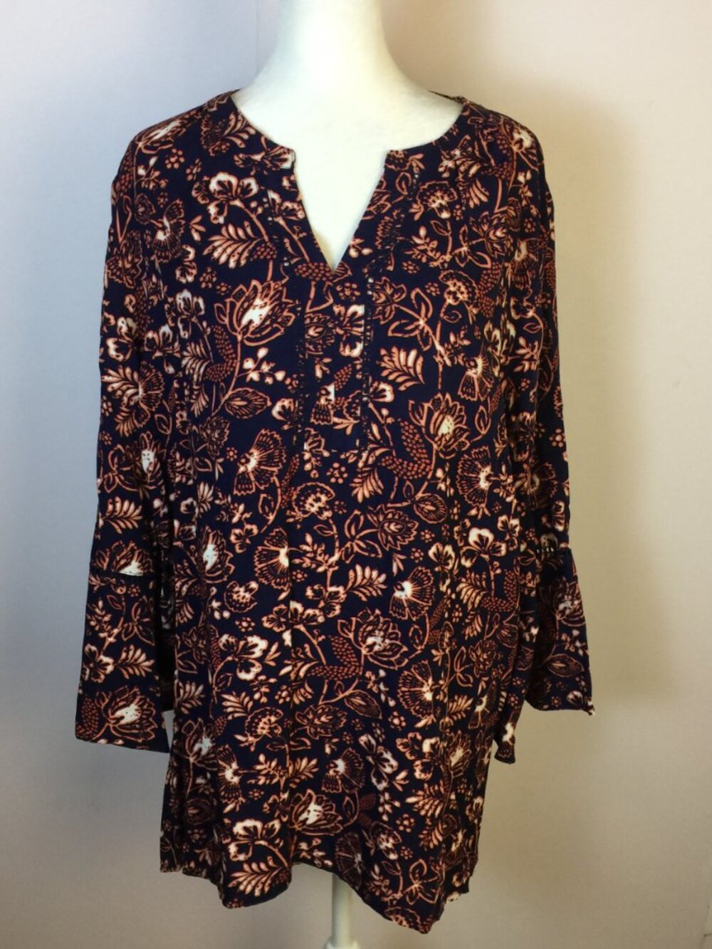 New! Gloria Vanderbilt Nova Top Size L Womans Blue Brown Floral Print 3/4 Sleeve